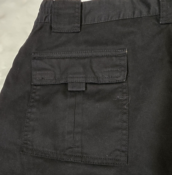 St. Johns Bay Mens Black Cargo Hiking Short (NWT) - Picture 5 of 9